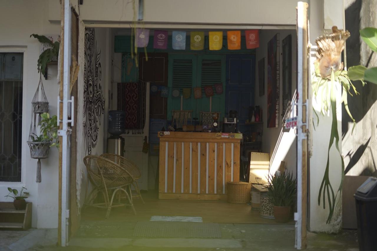 Oke Baik Hostel Yogyakarta Exterior foto