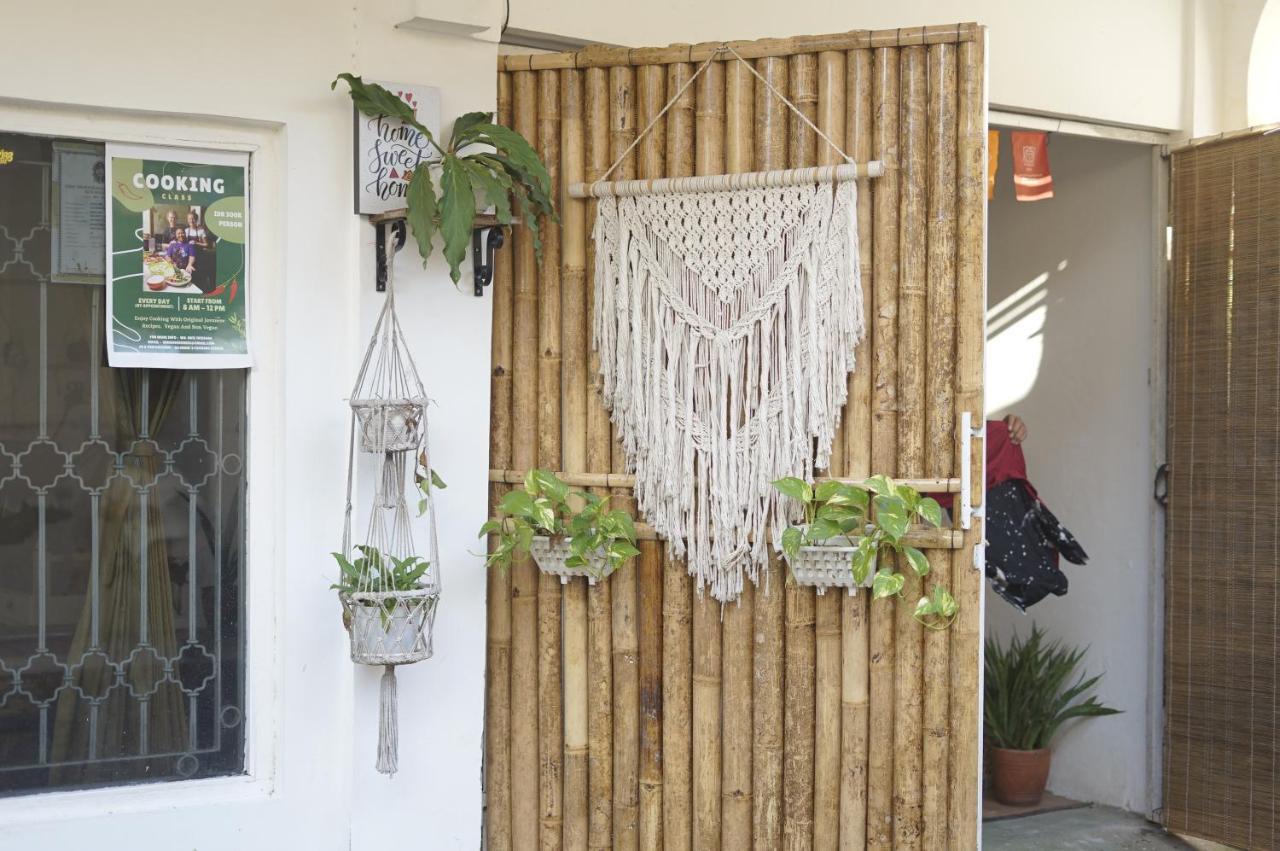 Oke Baik Hostel Yogyakarta Exterior foto