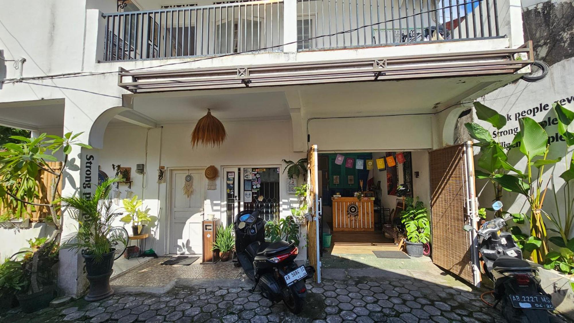 Oke Baik Hostel Yogyakarta Exterior foto