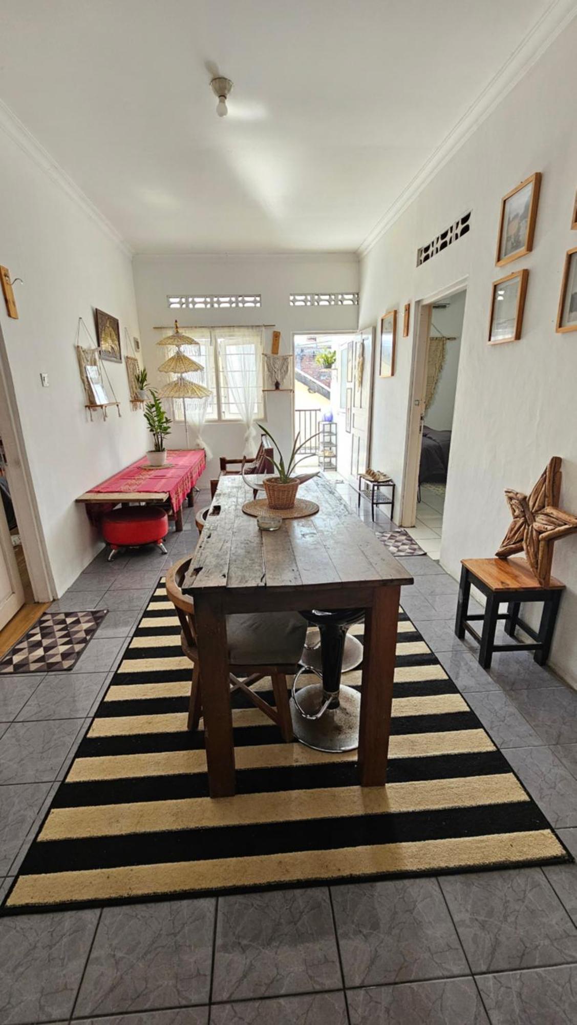 Oke Baik Hostel Yogyakarta Exterior foto