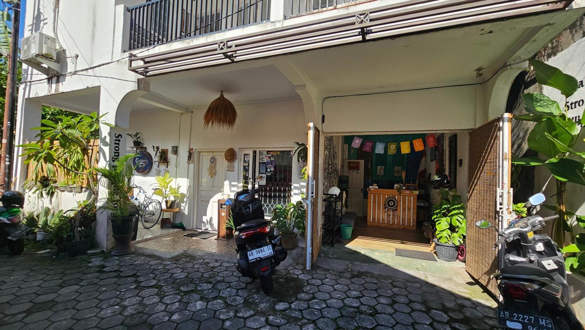 Oke Baik Hostel Yogyakarta Exterior foto