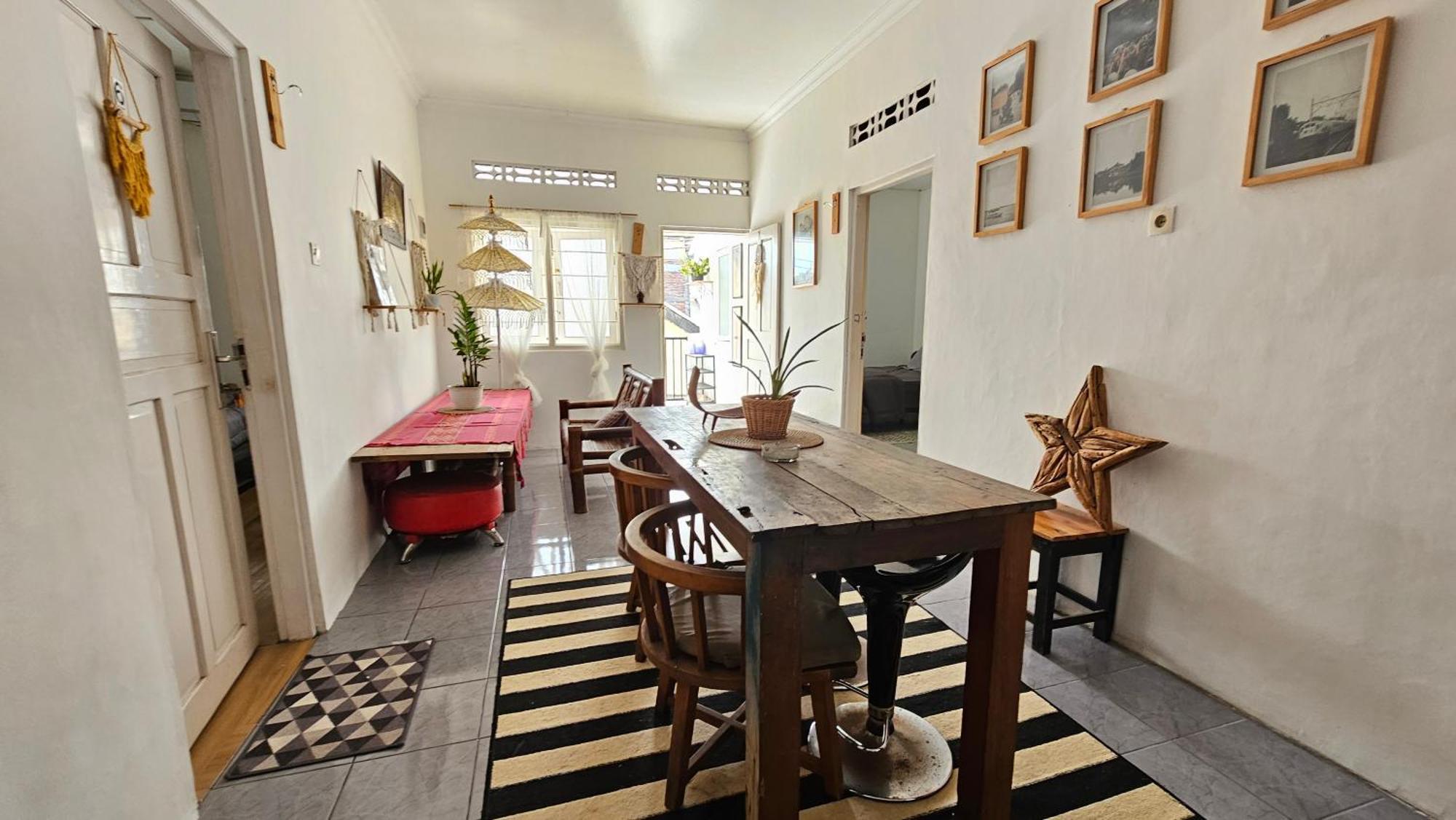 Oke Baik Hostel Yogyakarta Exterior foto